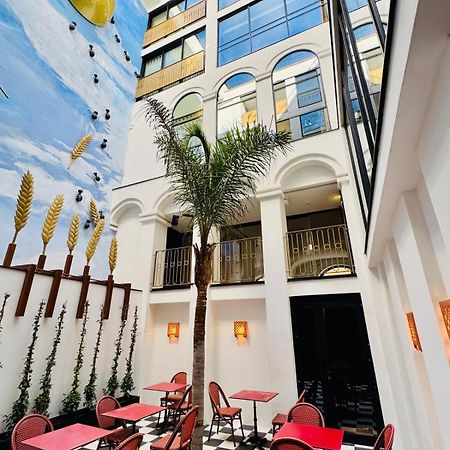 Hotel Divino & Apartments Figueres  Exterior foto