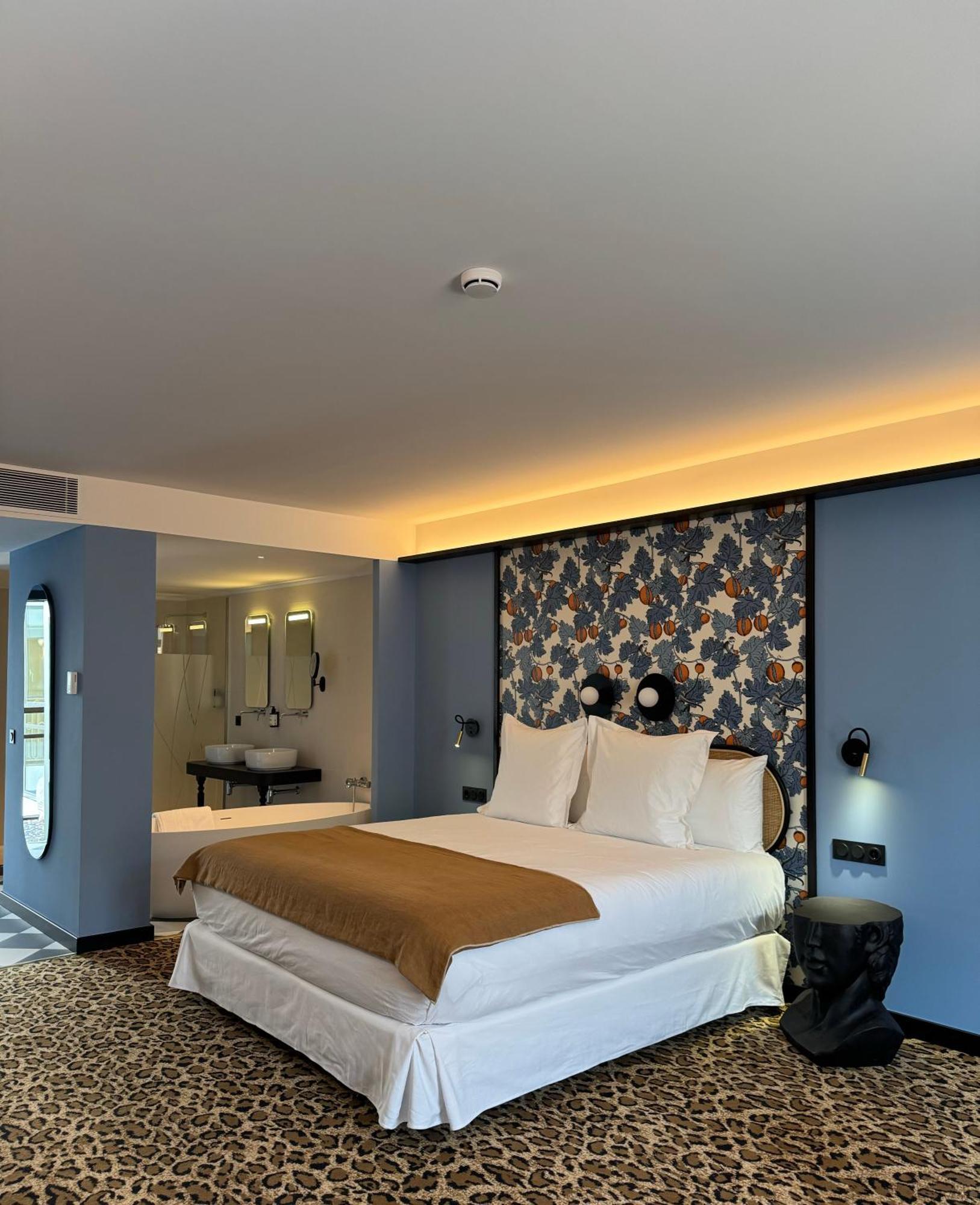 Hotel Divino & Apartments Figueres  Exterior foto