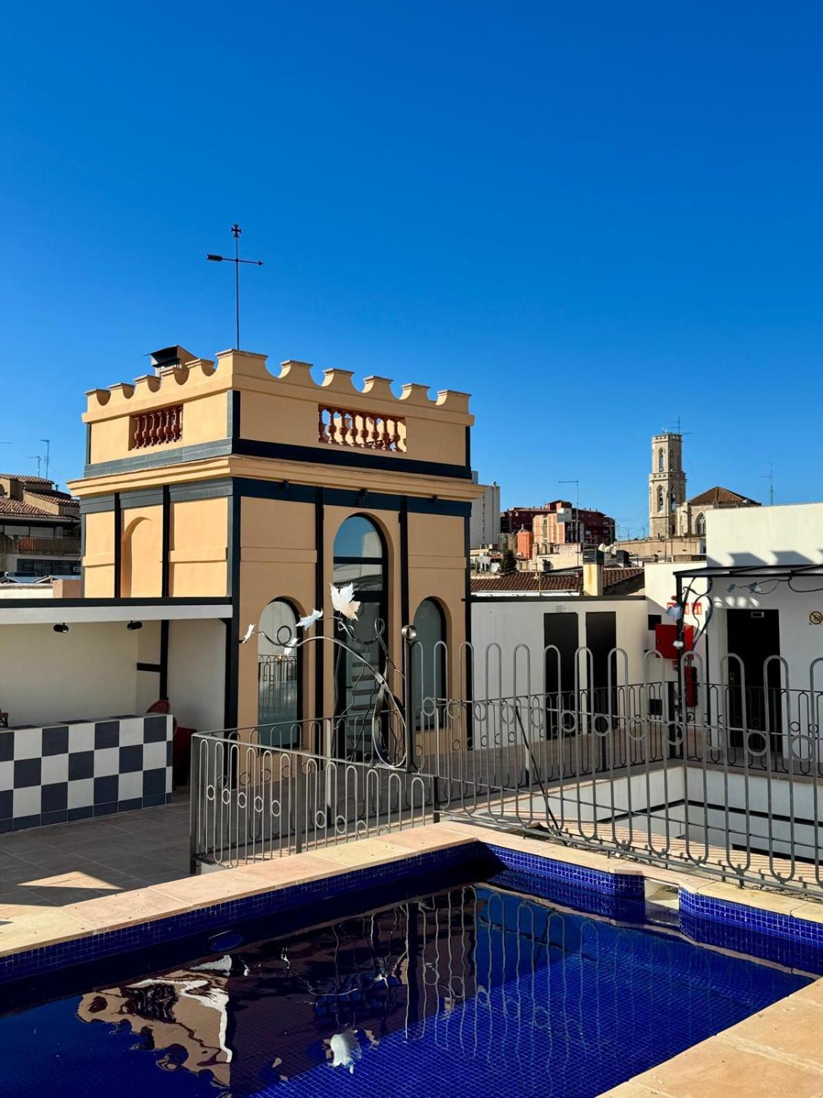 Hotel Divino & Apartments Figueres  Exterior foto