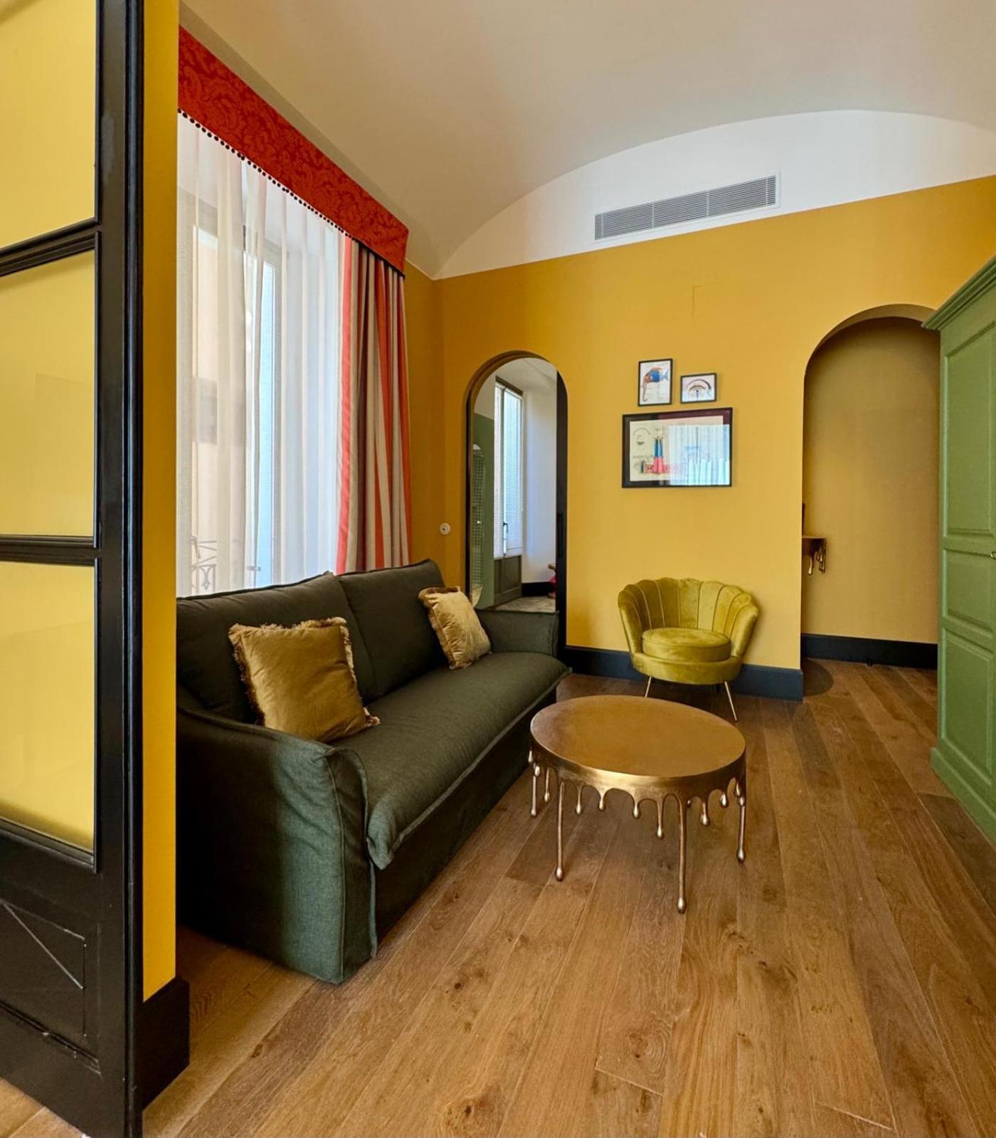 Hotel Divino & Apartments Figueres  Exterior foto
