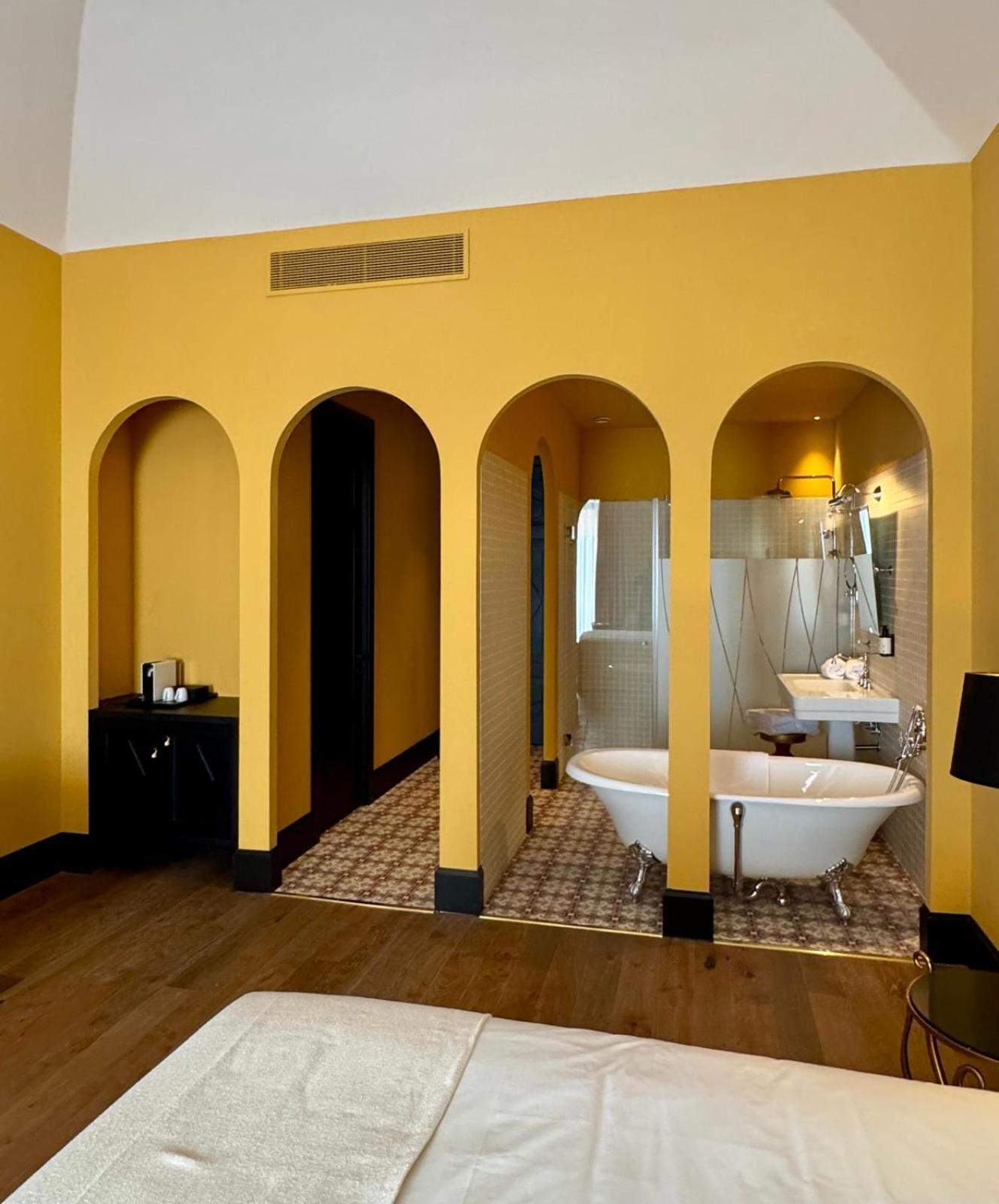 Hotel Divino & Apartments Figueres  Exterior foto