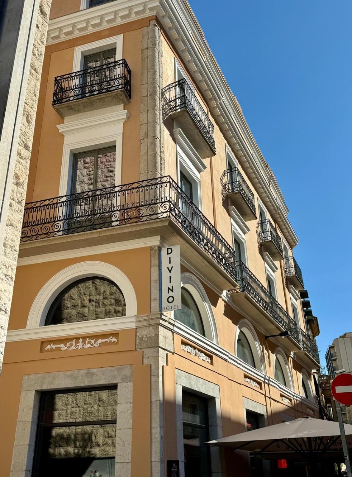 Hotel Divino & Apartments Figueres  Exterior foto